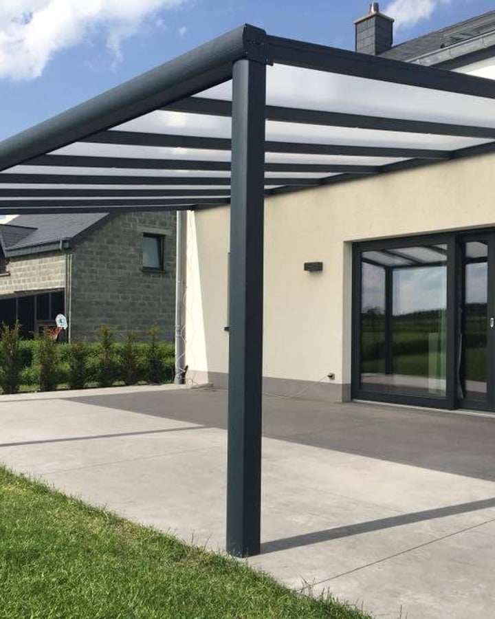 Zoek je een timmerman voor het plaatsen van een aluminium terrasoverkapping?